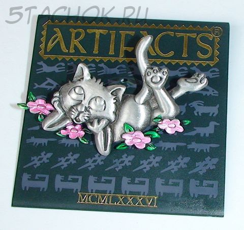 Брошь "Мечтающий котик в цветах" под олово/эмаль