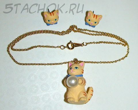 Набор колье и серьги-гвоздики для девочки "Котенок с мячиком"