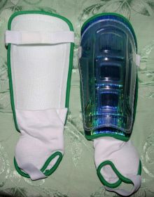 Щитки футбольные VIKING Profi (L)