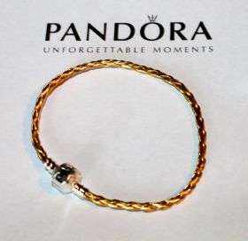 Кожаный браслет PANDORA золотой