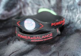 Силиконовый браслет Power Balance черный с красными буквами