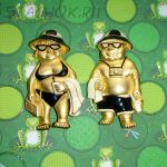 Две броши "Толстячки на пляже" под золото, эмаль