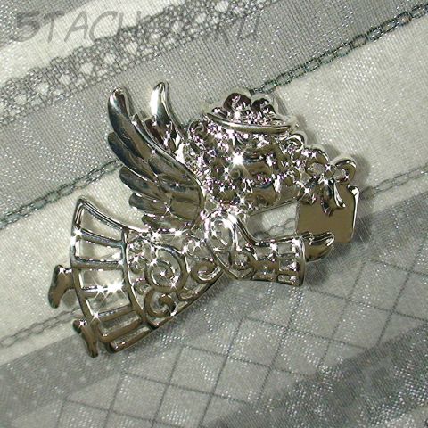 Брошь "Ангел с подарком" под серебро