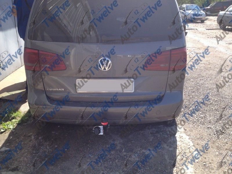 Фаркоп BOSAL-ORIS на Volkswagen Touran 2002-2015 необходима подрезка бампера. Тип шара: A. Нагрузки: 1500/50 кг (без электрики в комплекте) - 2186-A Bosal