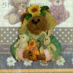 Брошь "Мишка с игрушками" полистоун