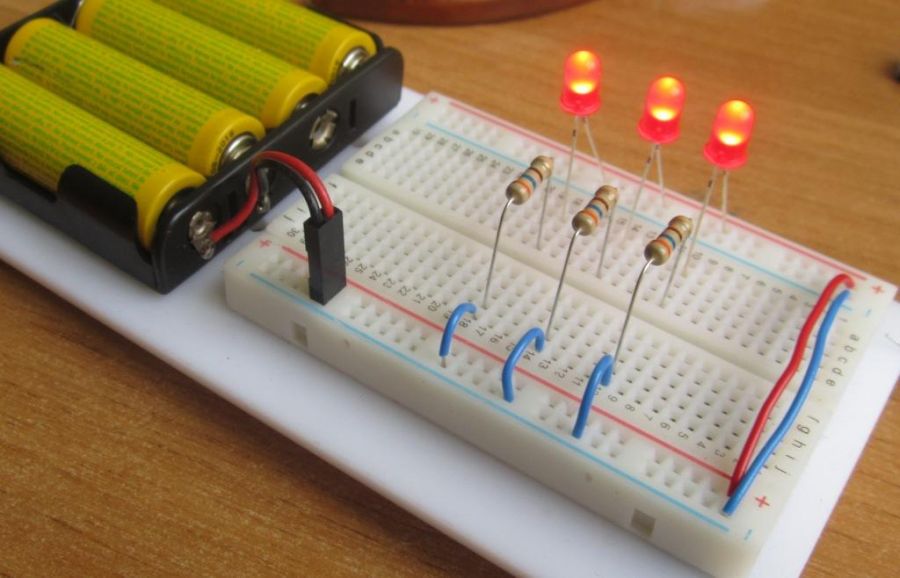 Электронный конструктор "Эксперименты со светодиодами"