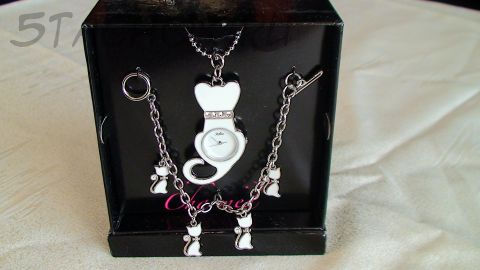 Часы женские кулон с цепочкой и браслет с котятами белый