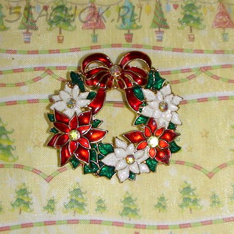 Брошь "Рождественский венок" под золото,эмаль,стразы