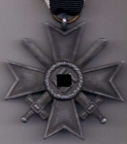 орден 1939 г. Крест за военные заслуги.