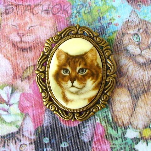 Брошь "Киса камея" под бронзовую чеканку, фарфор