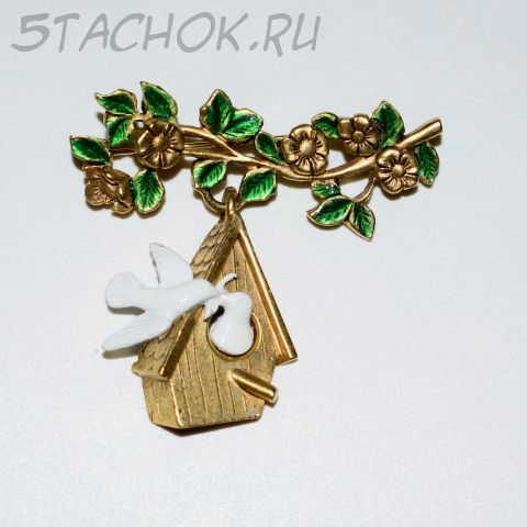 Брошь "Голубки у скворечника" цвет античного золота (Danecraft США)