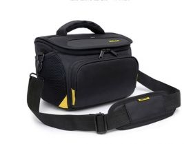 Сумка для фотоаппарата Nikon средний размер