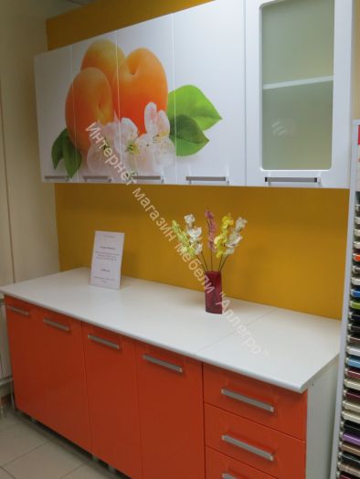 Кухонный гарнитур "Персик" 1.8