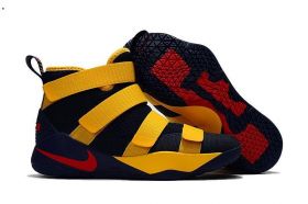 Баскетбольные кроссовки детские NIKE LEBRON SOLDIER 11 желтые