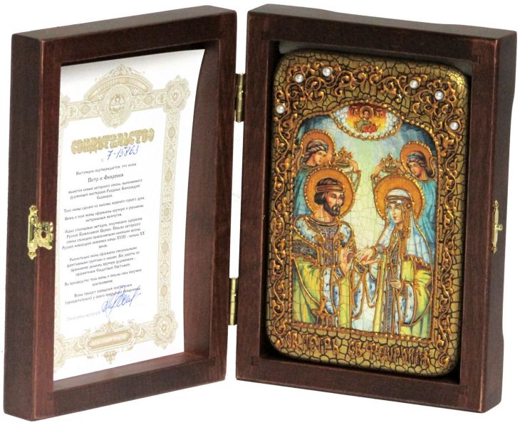 Инкрустированная настольная икона Петр и Февронья (10*15 см, Россия) на натуральном мореном дубе, в подарочной коробке
