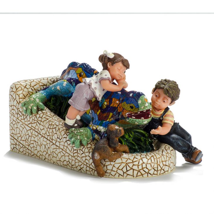 Коллекционная статуэтка из испанской коллекции -  784024 Играя с драконом