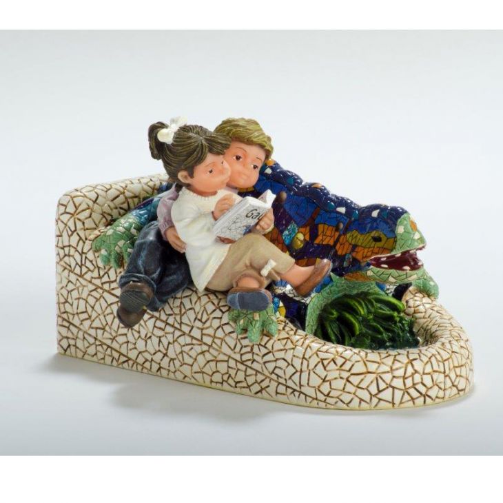 Коллекционная статуэтка из испанской коллекции -  784023 Чтение вместе с драконом