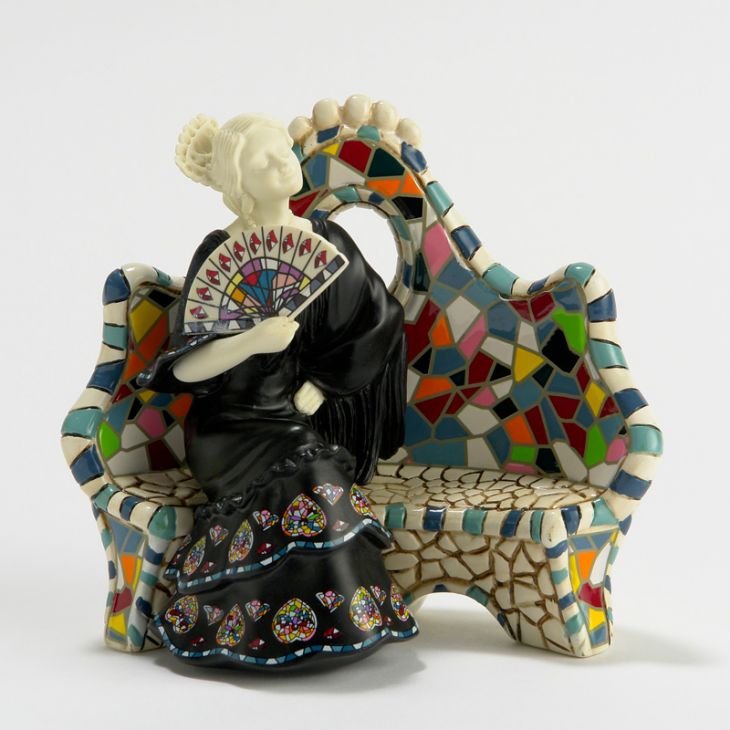 Коллекционная статуэтка из испанской коллекции -  784220 Изящно обмахиваясь