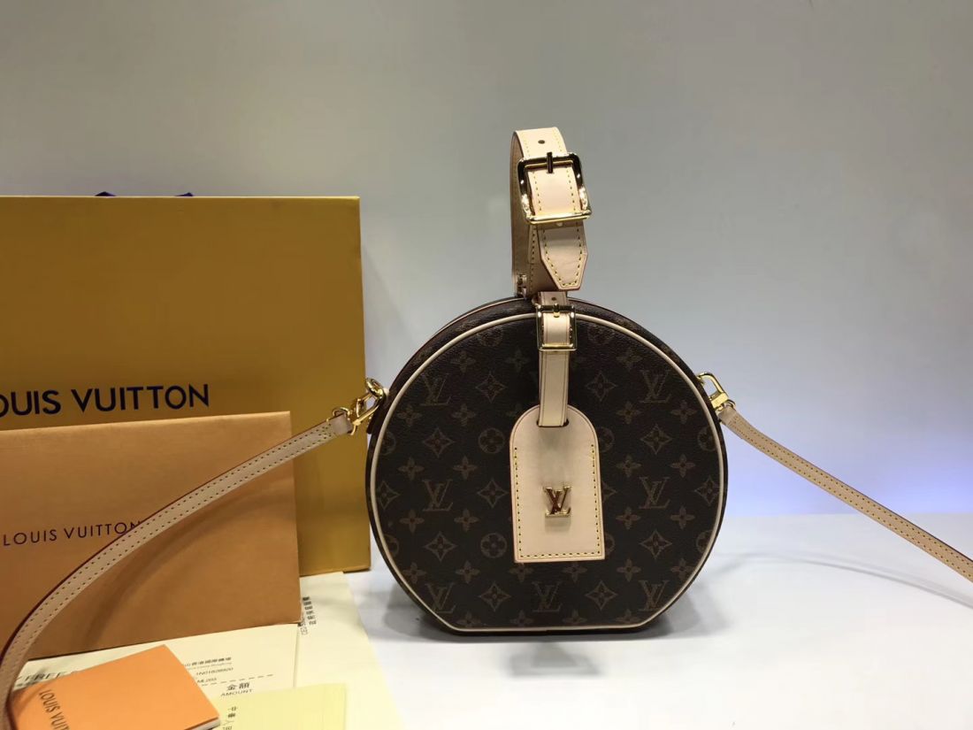 LV Boite Petite Chapeau 17 cm