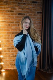Роскошная классическая шотландская  шаль, высокая плотность, 100 % драгоценный кашемир, цвет Светлый Лазурит PALE LAPIS CLASSIC CASHMERE STOLE (премиум).