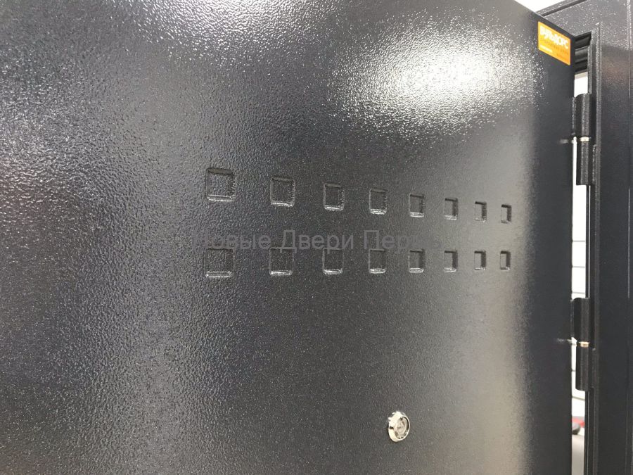 TRUST MASS MP Антрацит букле Ясень ривьера айс стальная дверь