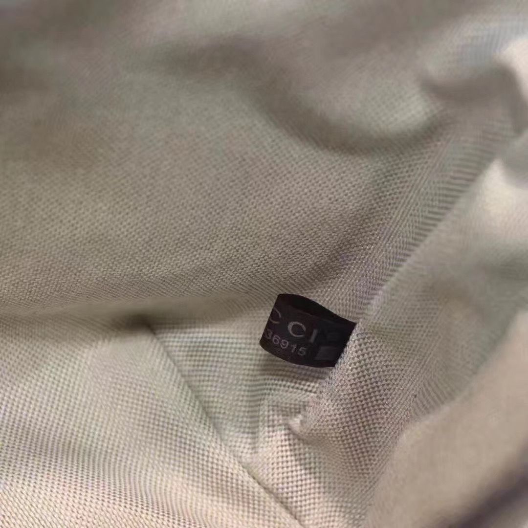 Gucci 21 x 20 x 10 cm