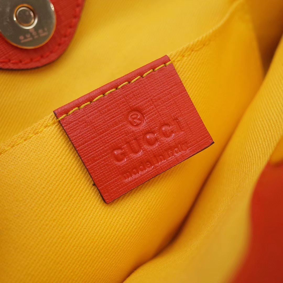 Gucci 21 x 20 x 10 cm