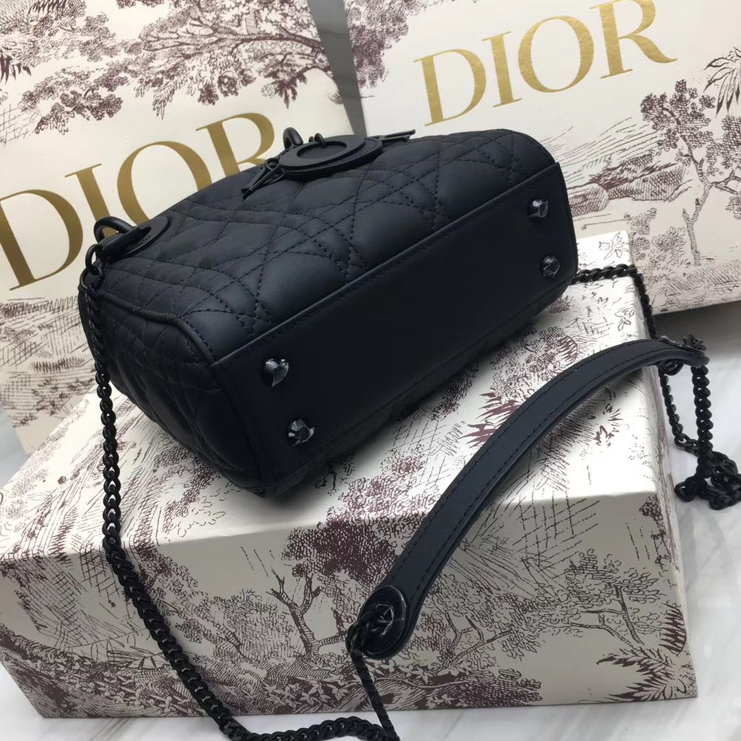 Lady Dior Mini 17 cm