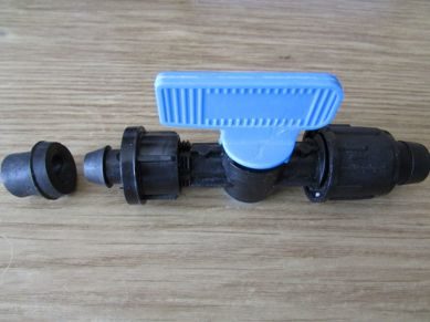 Стартовый кран с поджимом и резинкой для капельной ленты