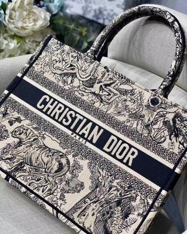 Dior Book Tote 41 cm