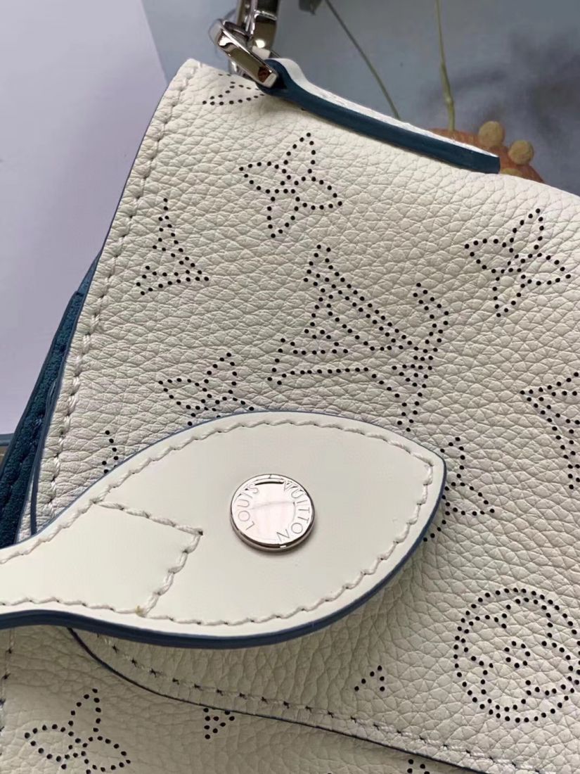 Louis Vuitton Hina PM