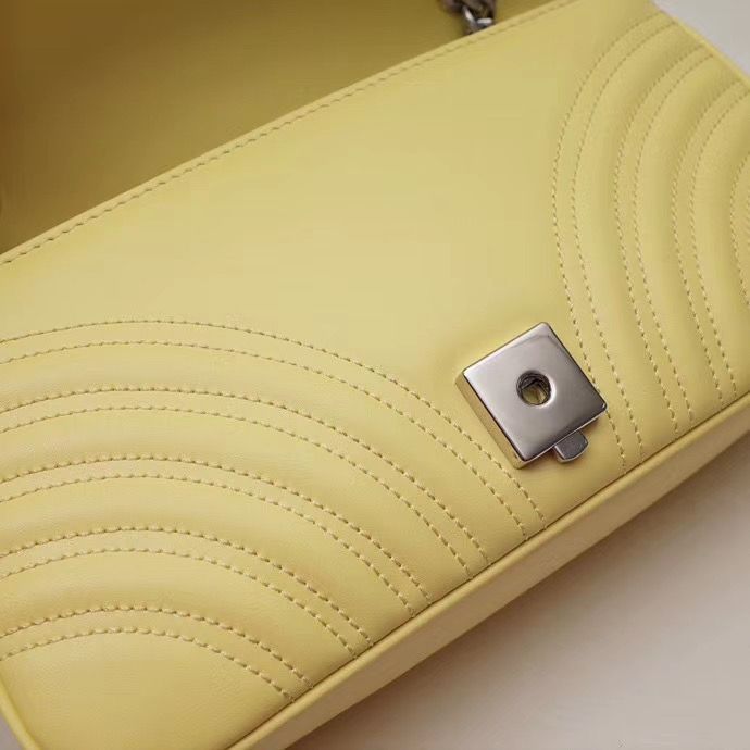 Gucci Marmont GG 22 cm