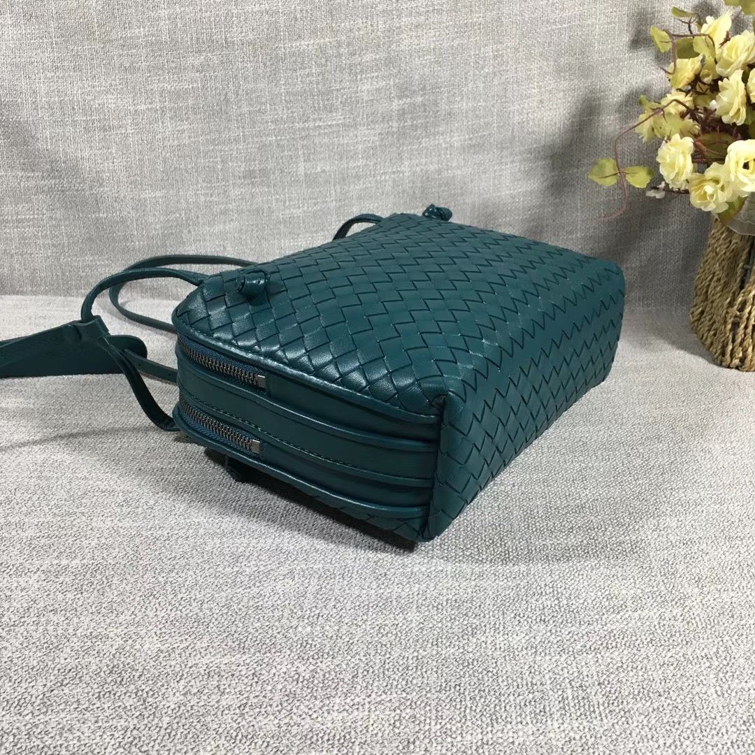 Bottega Veneta 23 cm