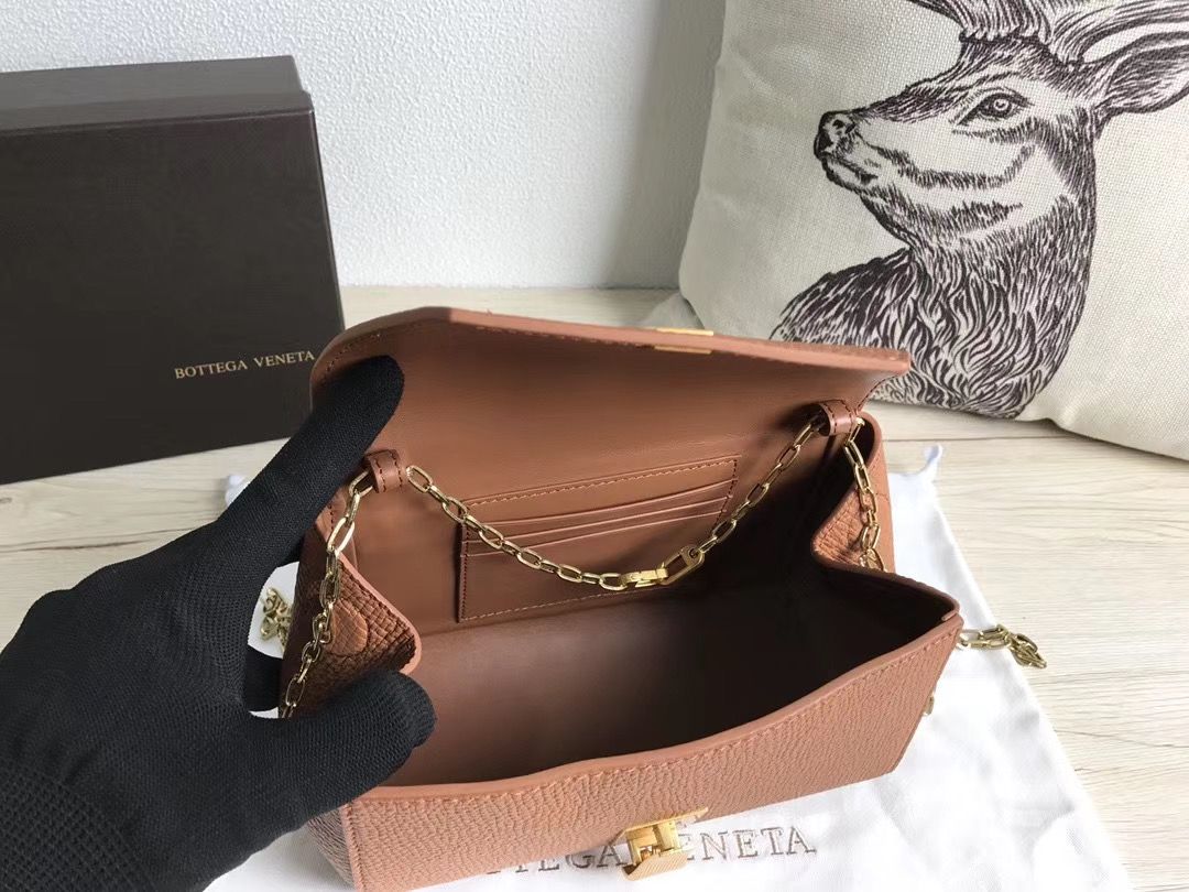 Bottega Veneta Angele bag 19,5 cm
