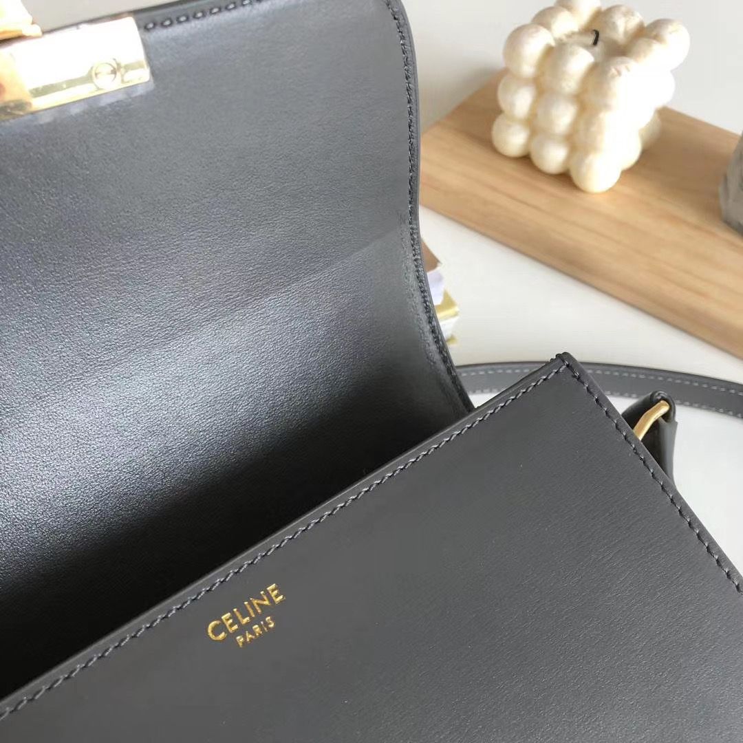 Celine Triomphe 18 cm