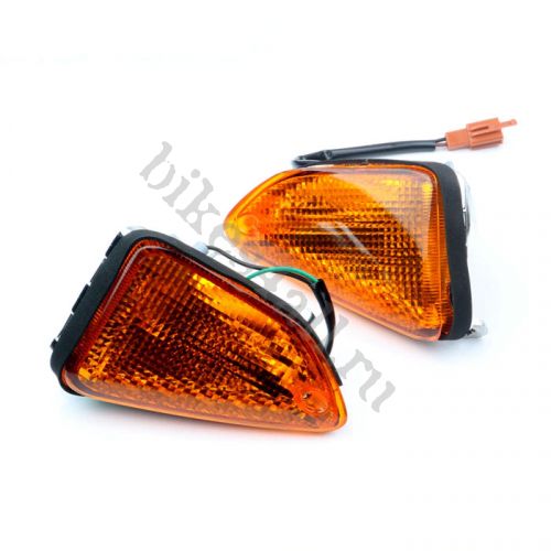 Поворотники передние в обтекатель YBR 125