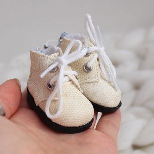 Обувь для кукол 5 см - ботиночки на молнии молочные