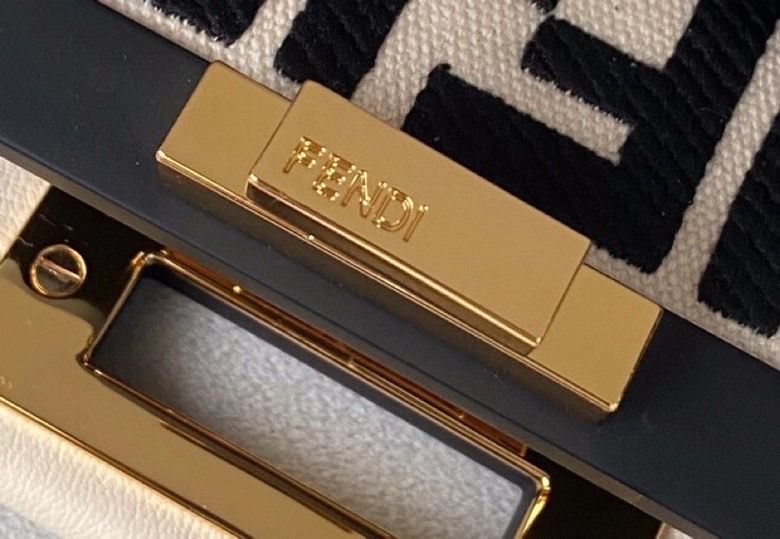 Fendi Peek-a-boo 34 cm