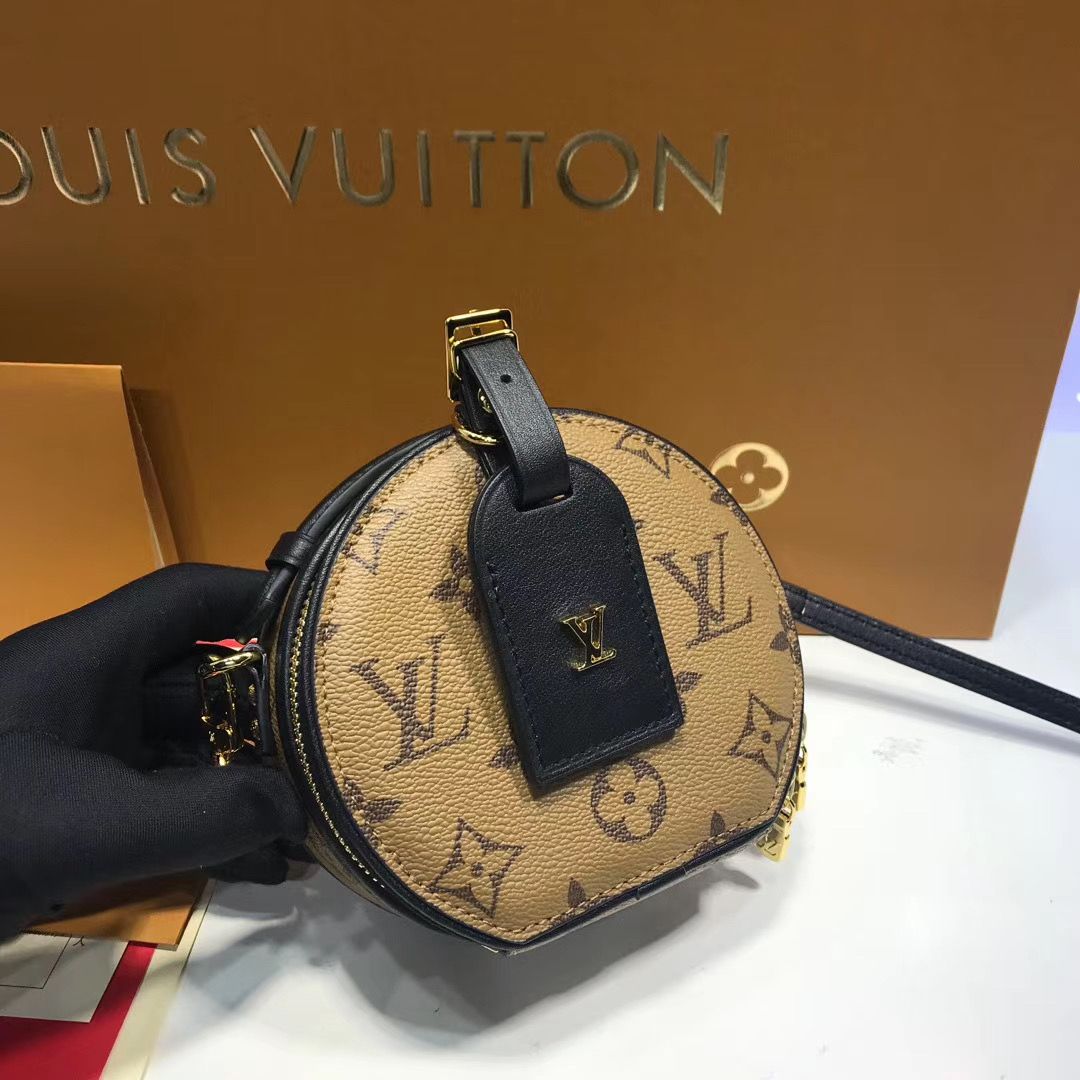 Louis Vuitton Mini Boite Chapeaux 13 cm