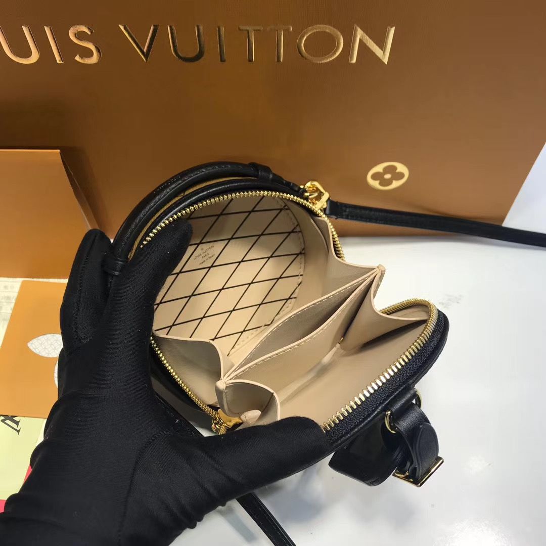 Louis Vuitton Mini Boite Chapeaux 13 cm