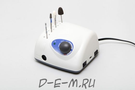 Аппарат Strong 210/105L для маникюра и педикюра с педалью в сумке