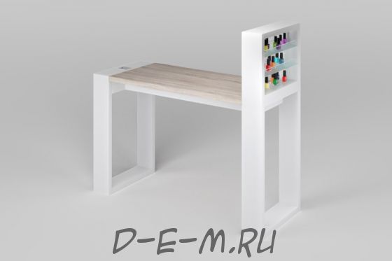 Маникюрный стол Matrix с подставкой для лаков