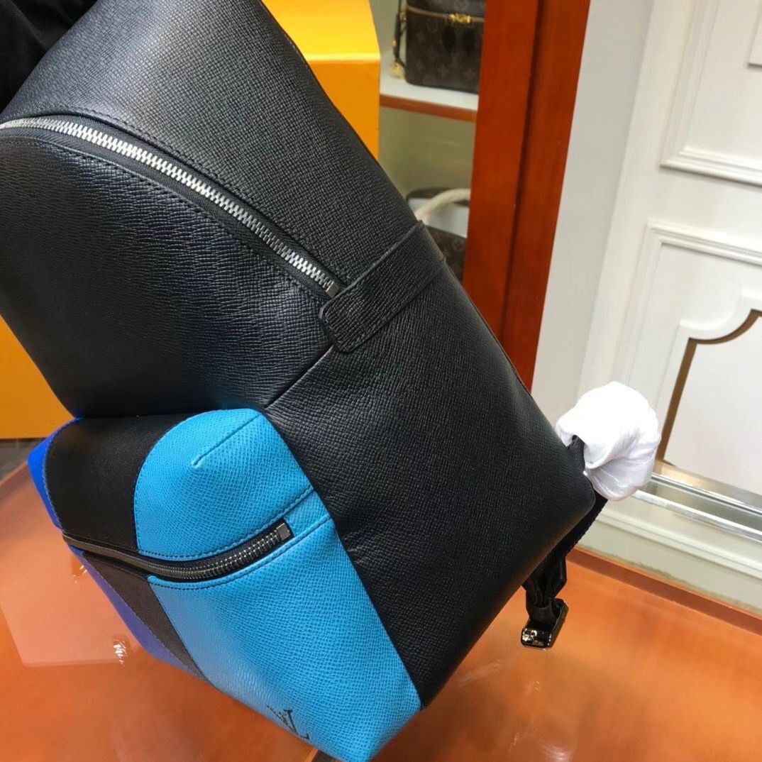 Рюкзак Louis Vuitton 37x40x20 cm