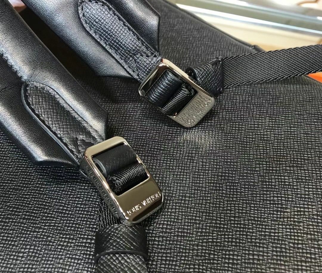 Рюкзак Louis Vuitton 37x40x20 cm