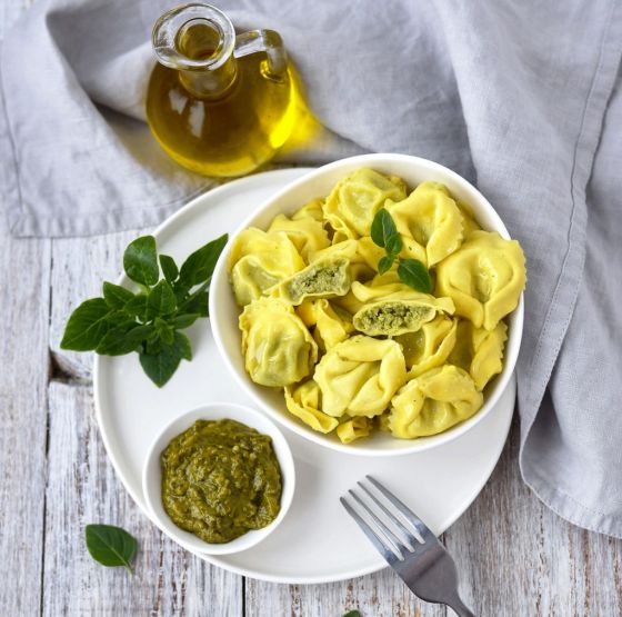 Тортеллини с соусом песто из базилика и кедровыми орехами, 250 г