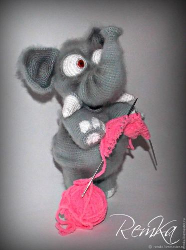 [Игрушка] Слоненок Лайк. Мастер-класс по вязанию крючком (Ксения Ремнева (RemKa)