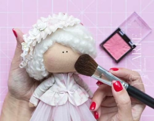 Куколка в жакете с баской и волосами овечки (Инга Добрынина, Мария Горячая)