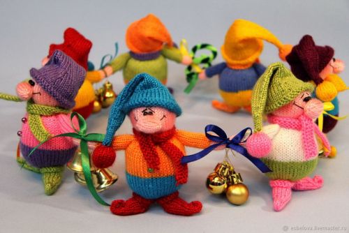 Мастер-класс по вязанию 'Гирлянда 7 веселых гномов' (спицы) (Елена Белова)