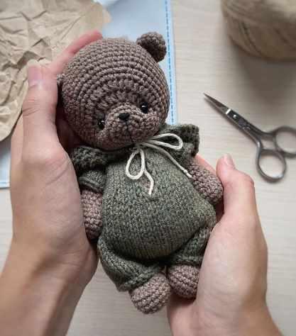 МК Мишка в комбинезоне (daria.toys)