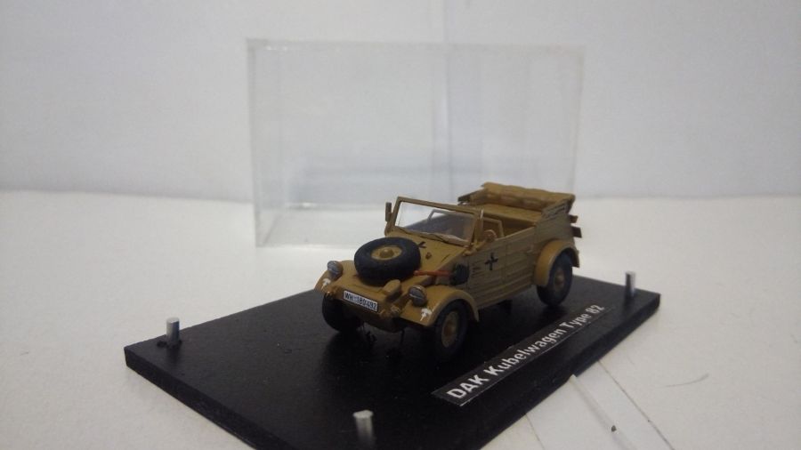 DAK Kubelwagen Type 82   (1/72)